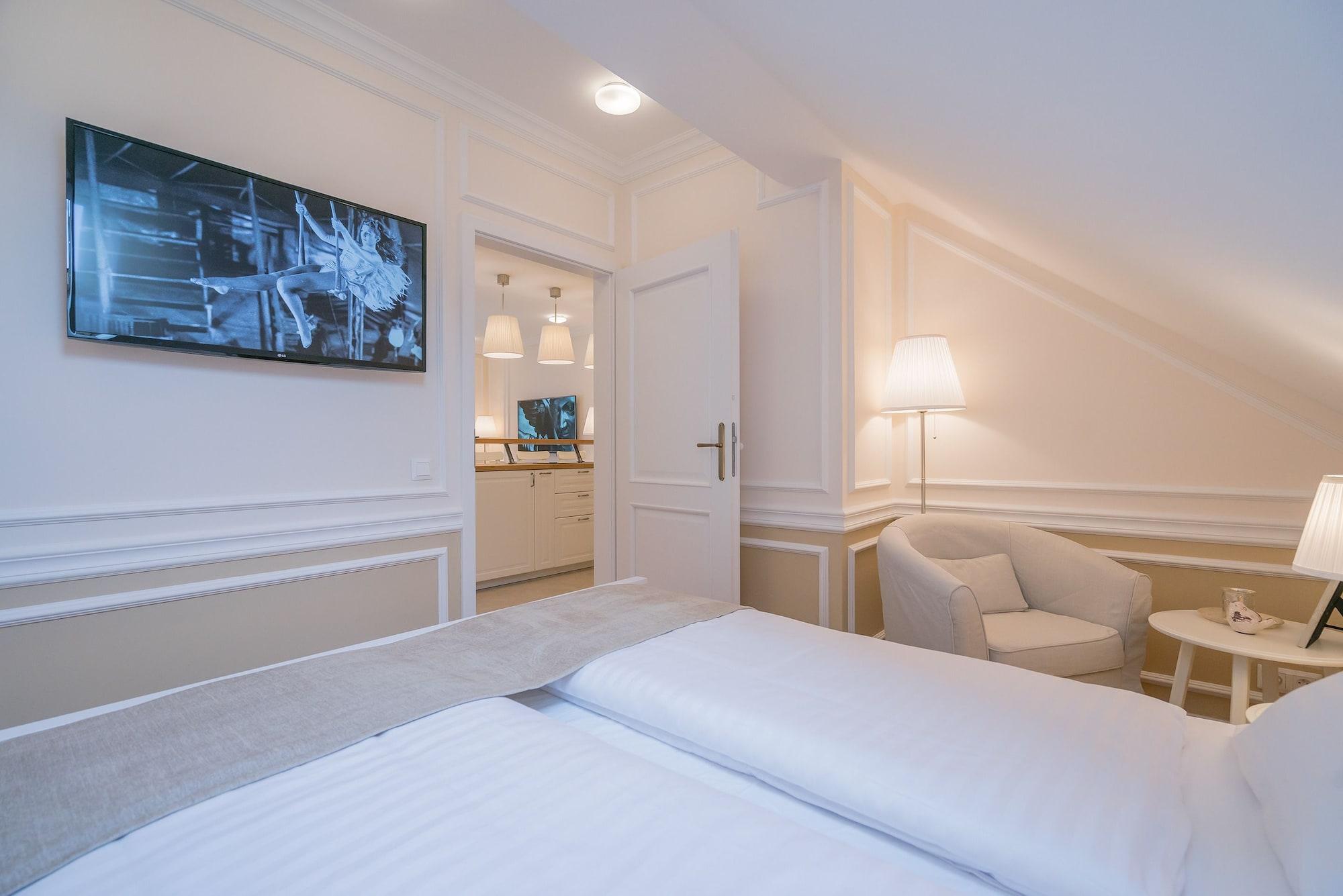 Revelton Suites Karlovy Vary Exterior foto